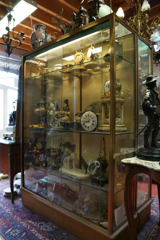 vitrine with clocks